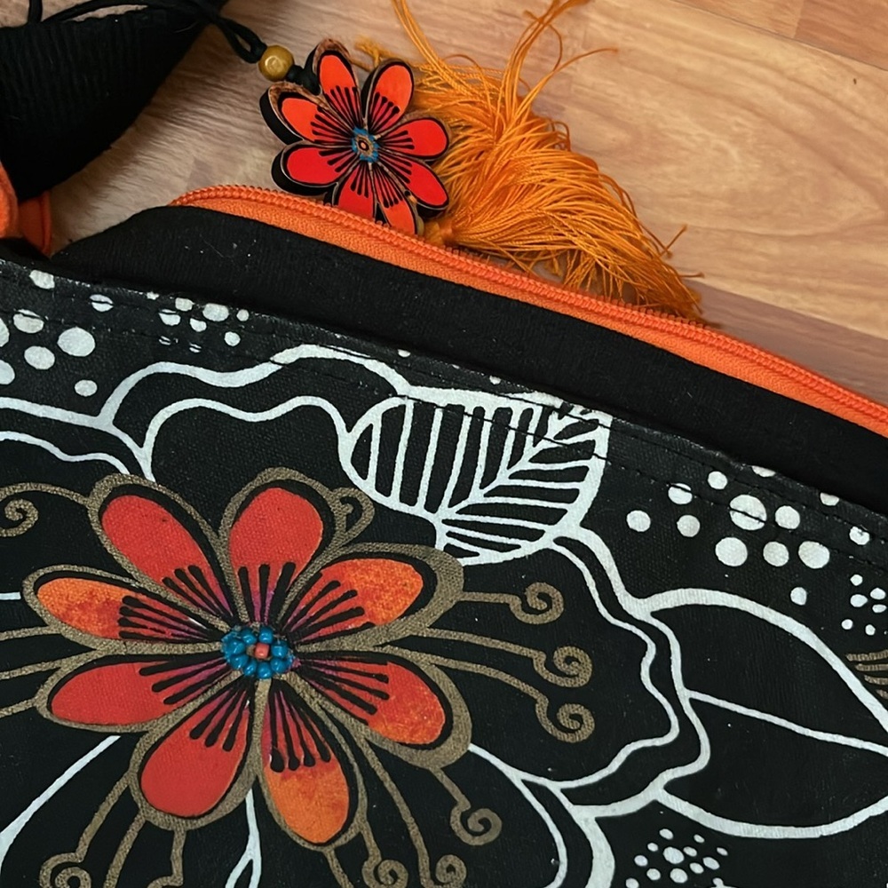 Laurel Burch Orange Black Colorful Floral Shoulder Bag - Picture 2 of 7